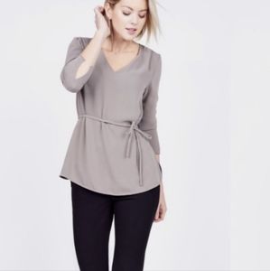 August 1 Eight Belted V Neck Top, SZ XL